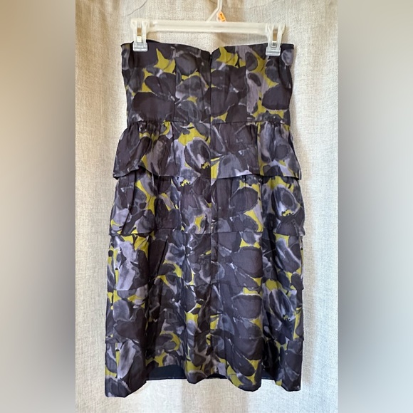 J. Crew•strapless silk mini dress•women’s 6•black/gray floral•peplum/ruffle - Picture 3 of 14